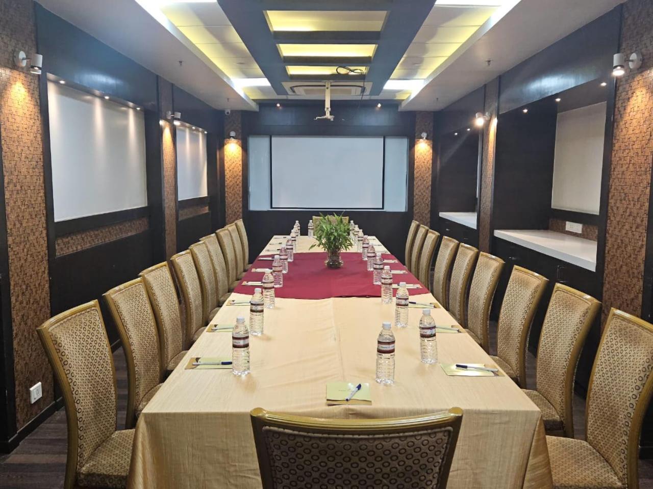 Hotel Park Elanza Chennai Dış mekan fotoğraf